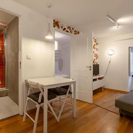 Contemporary In Chiado 1 Daire Lisboa