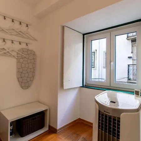 Contemporary In Chiado 1
